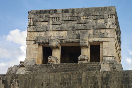 Maya Pyramid, Chichen-Itza , Mexico