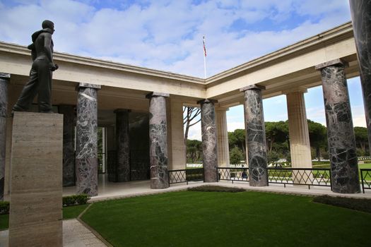 NETTUNO - April 06: Bronze statue of two brothers in arms of the American Military Cemetery of Nettuno in Italy, April 06, 2015 in Nettuno, Italy.