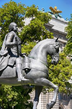 Statue of Kaiser Franz I. Stephan von Lothringen, Burggarten in Vienna, Austria