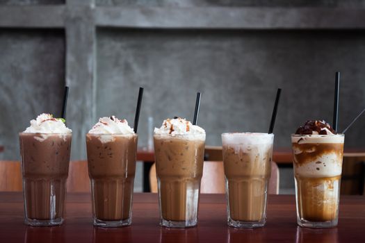 Five different kind of iced coffee in coffee shop