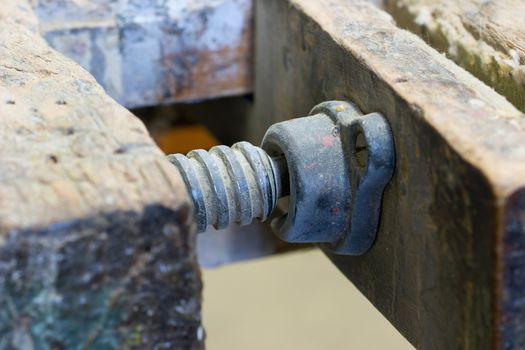 Detail of the grip device at the joiner workbench