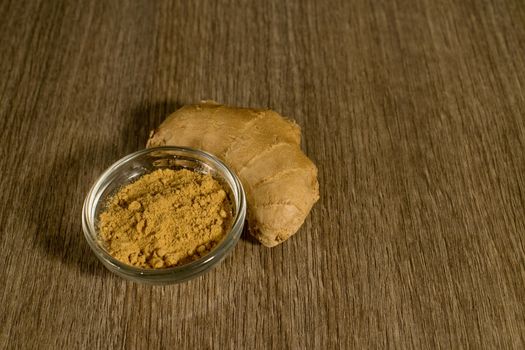 Raw ginger and its powder