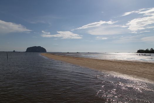 Golden Scale Dragon Spine Beach in Palian, Trang can see when low tide - Unseen Thailand