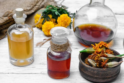 Medical extract decoction from the flowers of marigold