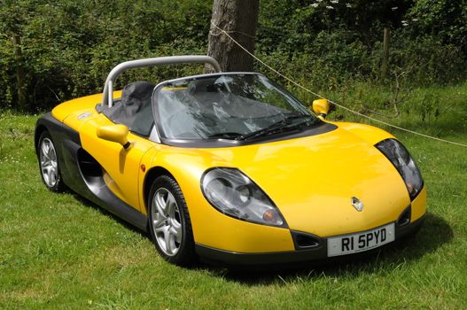 French sports car made by Renault