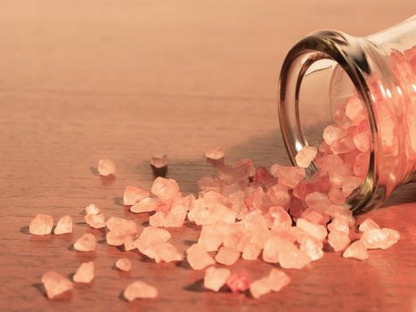 Himalayan crystal salt is far superior to traditional iodized salt. Himalayan salt is millions of years old and pure, untouched by many of the toxins and pollutants that pervade other forms of ocean salt. Detoxifies the body by balancing systemic pH.