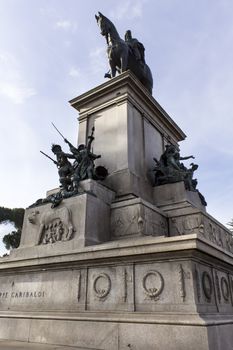 Statua Piazza Garibaldi Roma