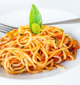 spaghetti with tomato sauce