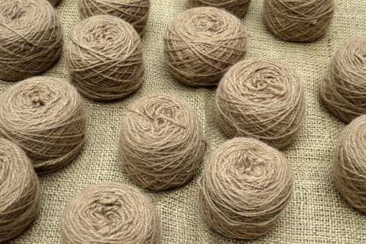 Natural dye on balls of wool, andean natural color