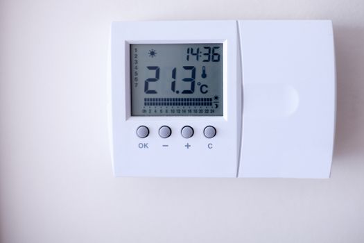 Smart house panel controlling the temperature in the house