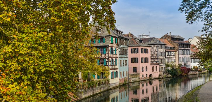 Strasbourg, water canal in Petite France area, Alsace, Bas Rhin