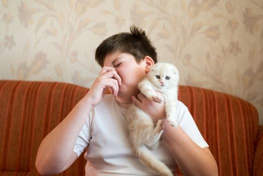 Teen turns due to unpleasant odor from a cat