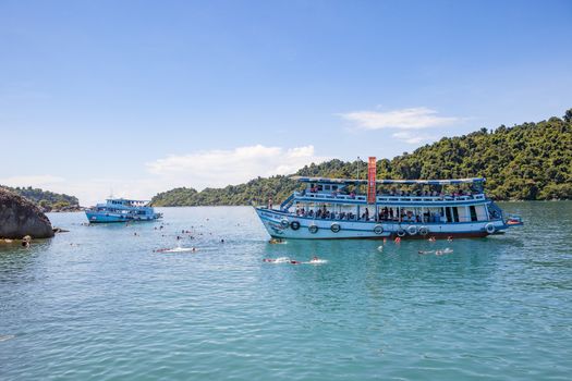 TRAD THAILAND - OCTOBER 29 : tourist boat floating over snorkeling point at koh Rang island in Koh Chang national park  on october 29  , 2014 in trad thailand