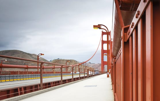 detail of the Golden Gate suspension bridge, San Francisco, California, USA