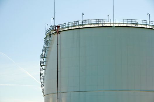 Light blue oil reservoir with the staircase