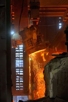 steel mills converter filling hot materials