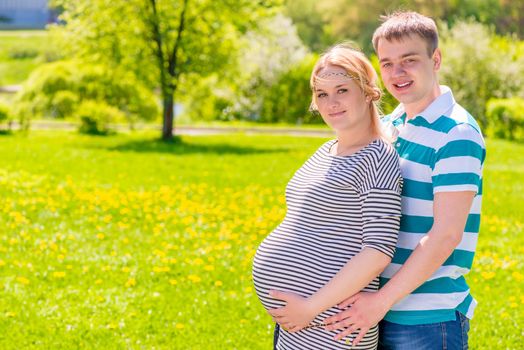 man and woman in striped T-shirts waiting for replenishment of the family