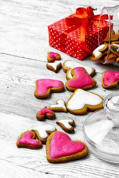 Packaging holiday cookies in the shape of hearts for Valentine's day