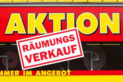 Sale Sign Räumungsverkauf Aktion