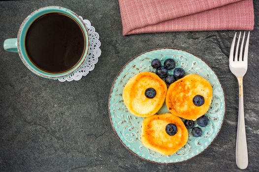 cheese pancake with blueberries an