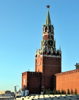 Spasskaya Tower at Moscow Kremlin in early morning
