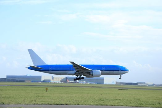 Commercial airplane, inflight, approaching the runway