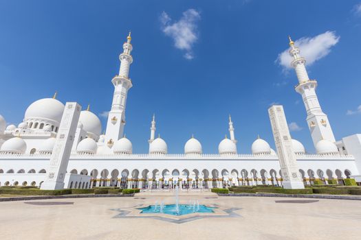 Sheikh Zayed Grand Mosque in Abu Dhabi, United Arab Emirates.