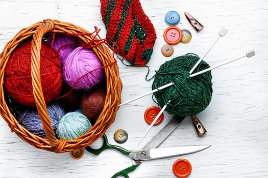 Set knitting wool and knitting needles and buttons