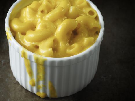 close up of rustic american english macaroni cheese