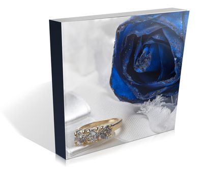  book Valentine's Day with roses and wedding rings 