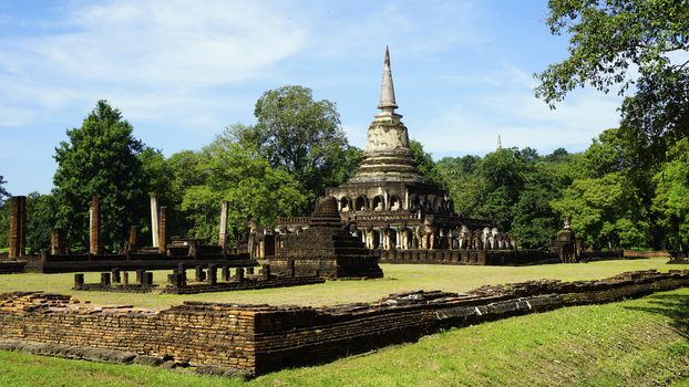 Historical Park Wat chang lom temple landscape in Sukhothai world heritage