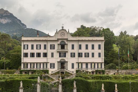 Luxury villa on the edge of Lake Como in Italy