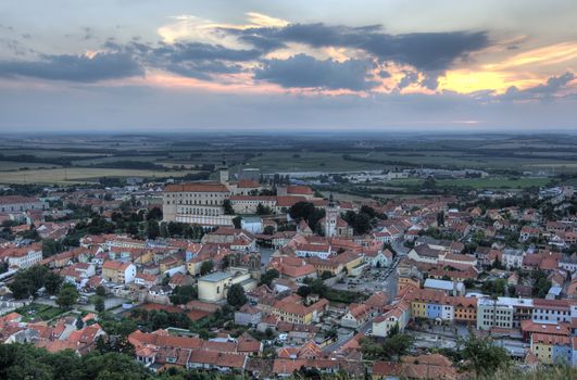 Mikulov Castle is a Baroque castle, which is located near the center of Mikulov in the district Breclav, Moravia. It stands on a rocky hill called Castle Hill and is one of the landmarks of the city.
On the site Mikulov castle originally stood stone Romanesque castle from the time Premyslids. In the 13th century was rebuilt in a Gothic style.