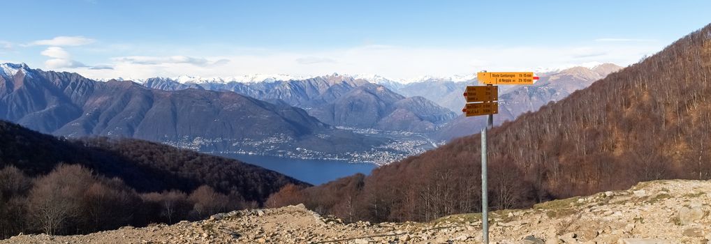 Gambarogno, Switzerland: Trail of Mount Gambarogno. Walkway indication