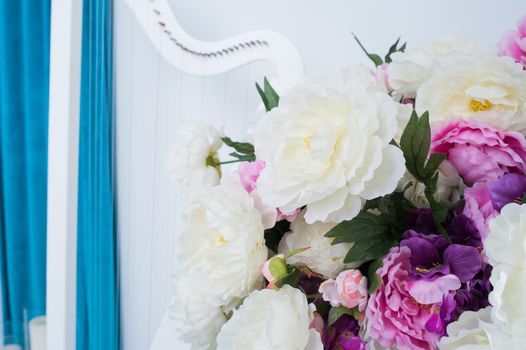 beautiful decor of flowers on a wedding table in a restaurant.