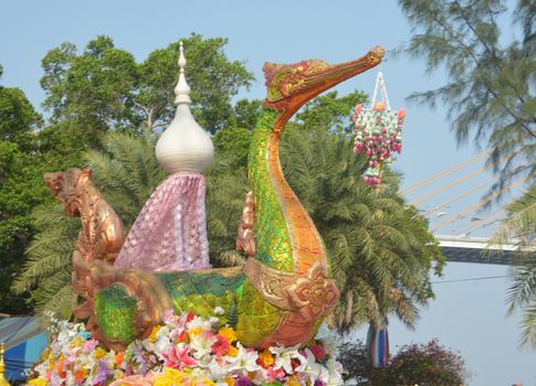 Phra Pradaeng in Samut Prakan Province is one of the few places in Thailand that celebrates the Songkran Festival in the Thai-Mon style, featuring a magnificent parade and see a procession of swan and centipede flags.