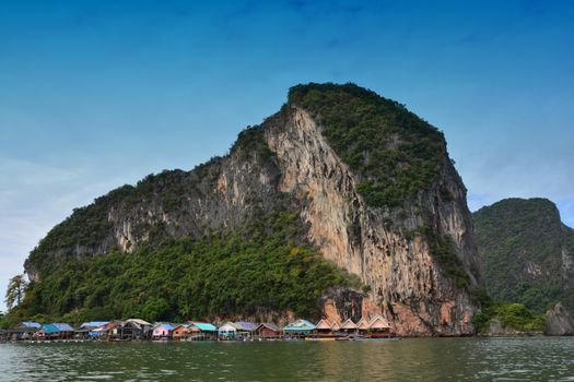 KOH PANYEE /  PANYEE ISLAND : THE FISHERMAN'S SEA VILLAGE create a Almost all of the village in front of the limestone cliffs above the sea