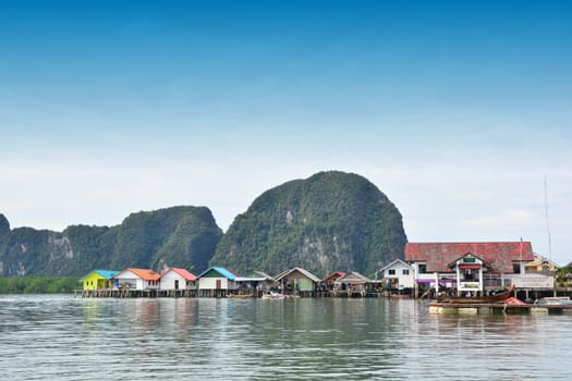 KOH PANYEE /  PANYEE ISLAND : THE FISHERMAN'S SEA VILLAGE create a Almost all of the village in front of the limestone cliffs above the sea