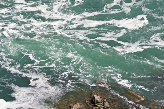 Beautiful photo of the water near amazing Niagara falls