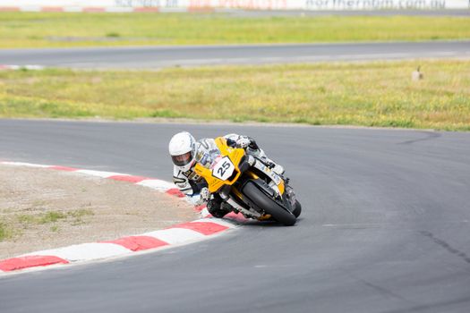 MELBOURNE/AUSTRALIA - OCTOBER 1, 2016: Superbike in the final qualifying round for Saturday at the YMF Australian Superbiike Championshihp Round 6 at Winton Raceway, October 1, 2016.