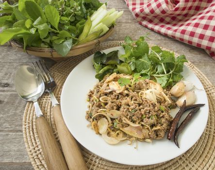 spicy duck salad with vegetable and herb