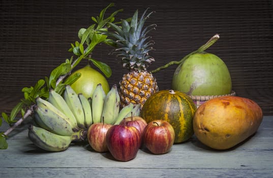 Cantaloupe, papaya, banana, apple, pineapple, coconut, grapefruit.