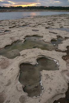 Tide pools at Falls On The Ohio State Park