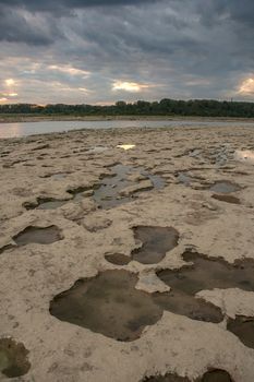 Tide pools at Falls On The Ohio State Park