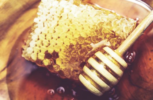 Sweet Tasteful Honey and the Wooden Honey Dipper.
