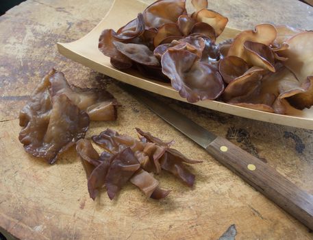 Preparing Auricularia mushroom  for cooking