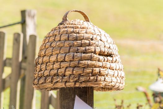 Age beehive, beehives of straw called basket Beekeeping is an ancient tradition.
