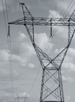 BLACK AND WHITE PHOTO OF TRANSMISSION TOWER OR ELECTRICITY PYLON