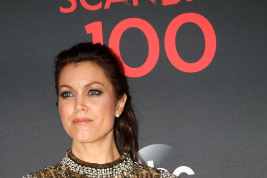 Bellamy Young
at the "Scandal" 100th Show Party, Fig & Olive Restaurant, West Hollywood, CA 04-08-17