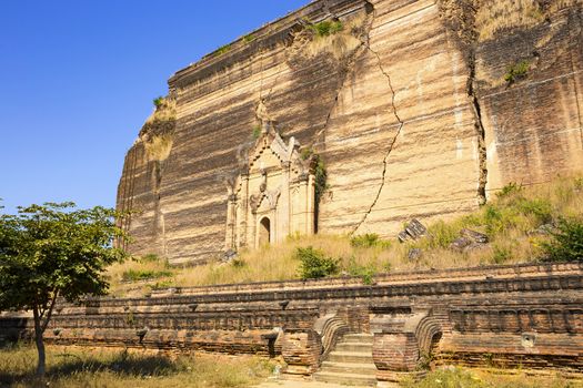 Mingun Pahtodawgyi Temple in Mandalay, Myanmar ( Burma )